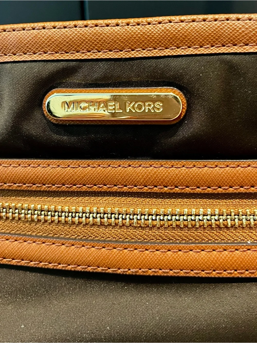 Michael Kors 6x9” brown crossbody bag-like new